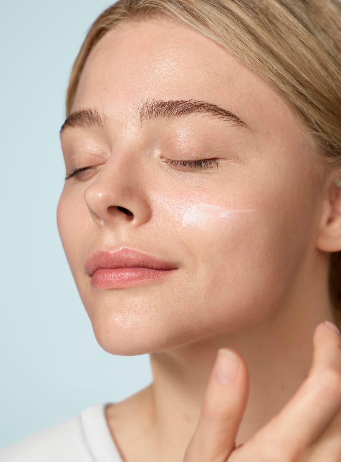 Dry & Blemished Skin: 3 Tips on How to Moisturise| SK-II US